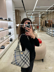 Luxurious Burberry Knitting Collection