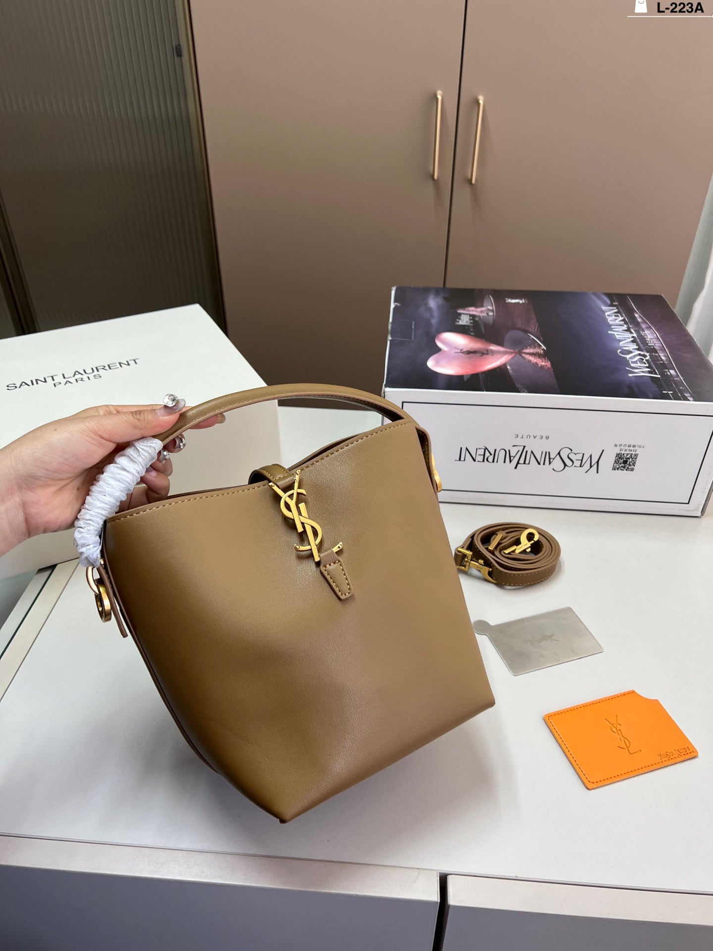 YSL Saint Laurent Stylish Bucket Bag