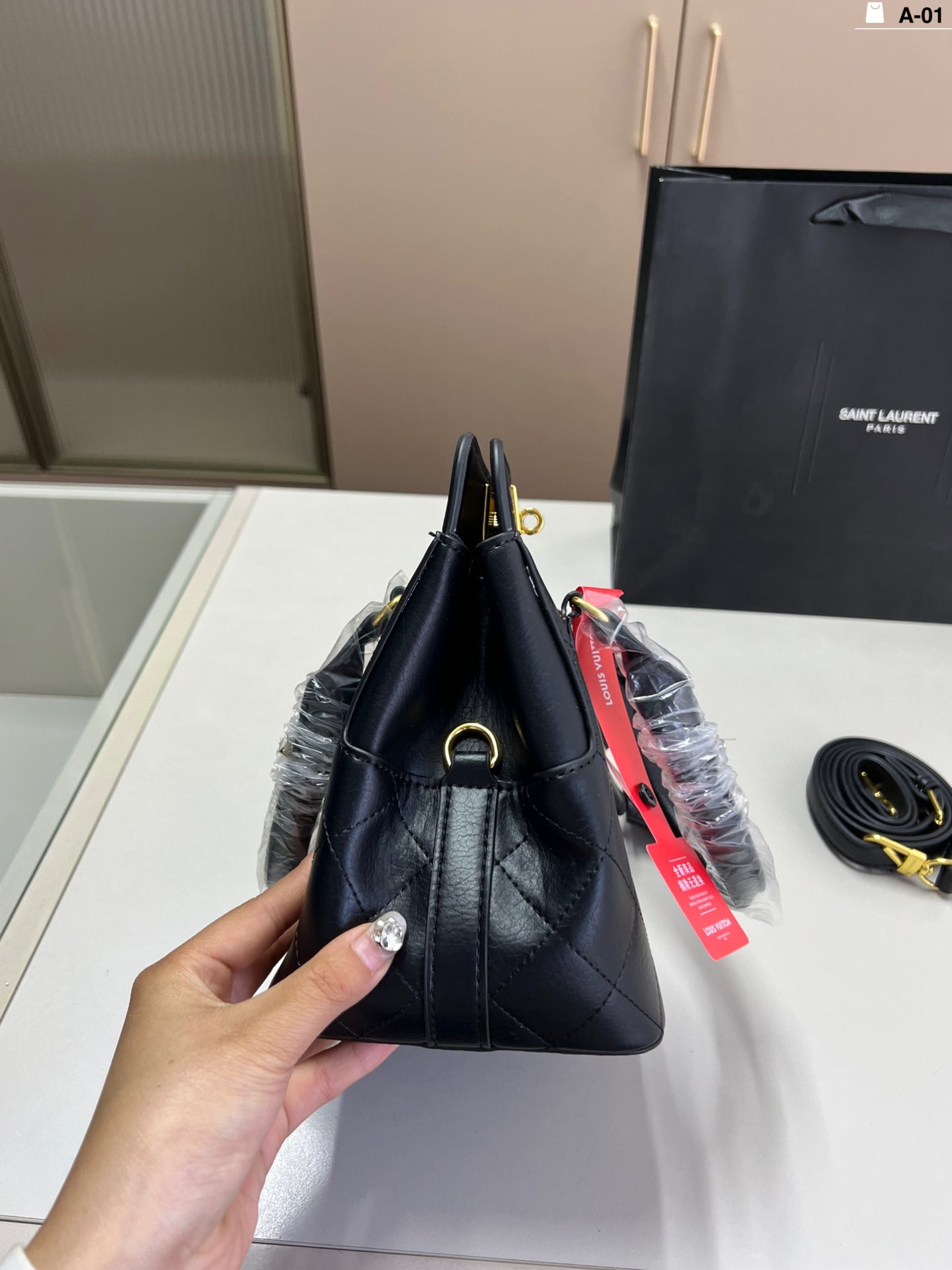 YSL Saint Laurent Vintage Bucket Bag - Must-Have Trendy Accessory