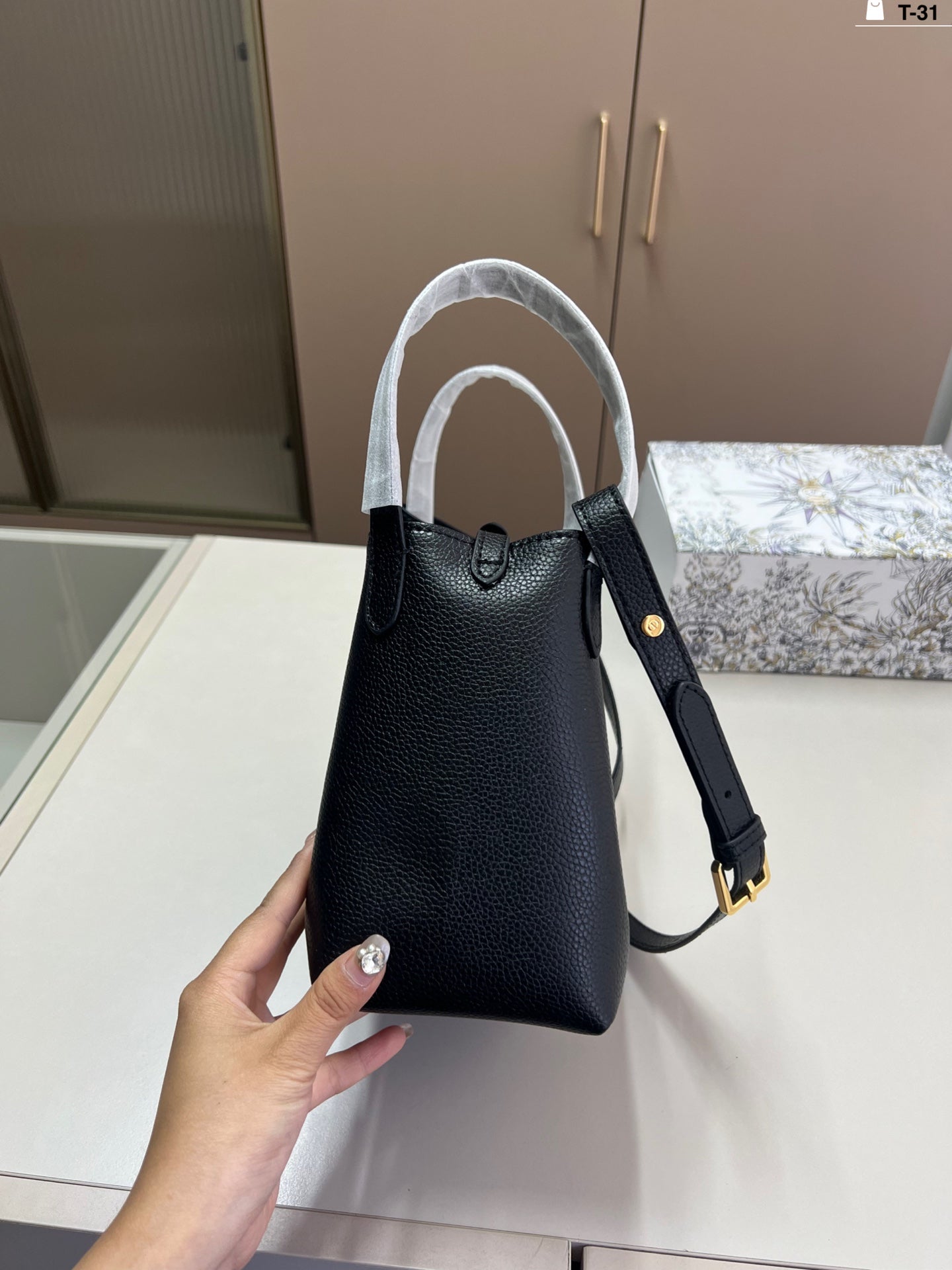 Dior Classic Printed Bucket Bag - Versatile Size & Stylish Design