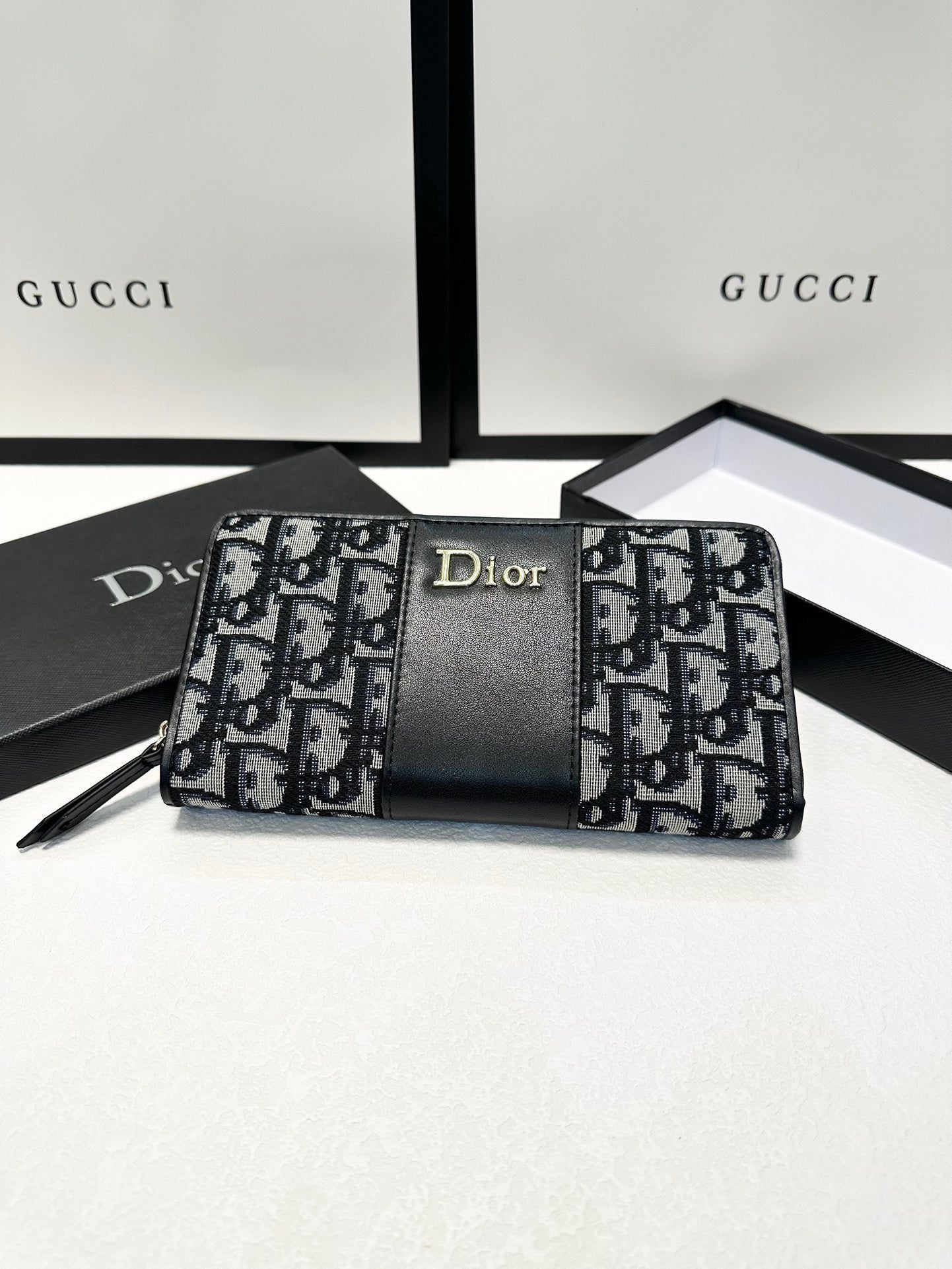 Dior Single Pull Small Clutch Bag - Black, 19x10