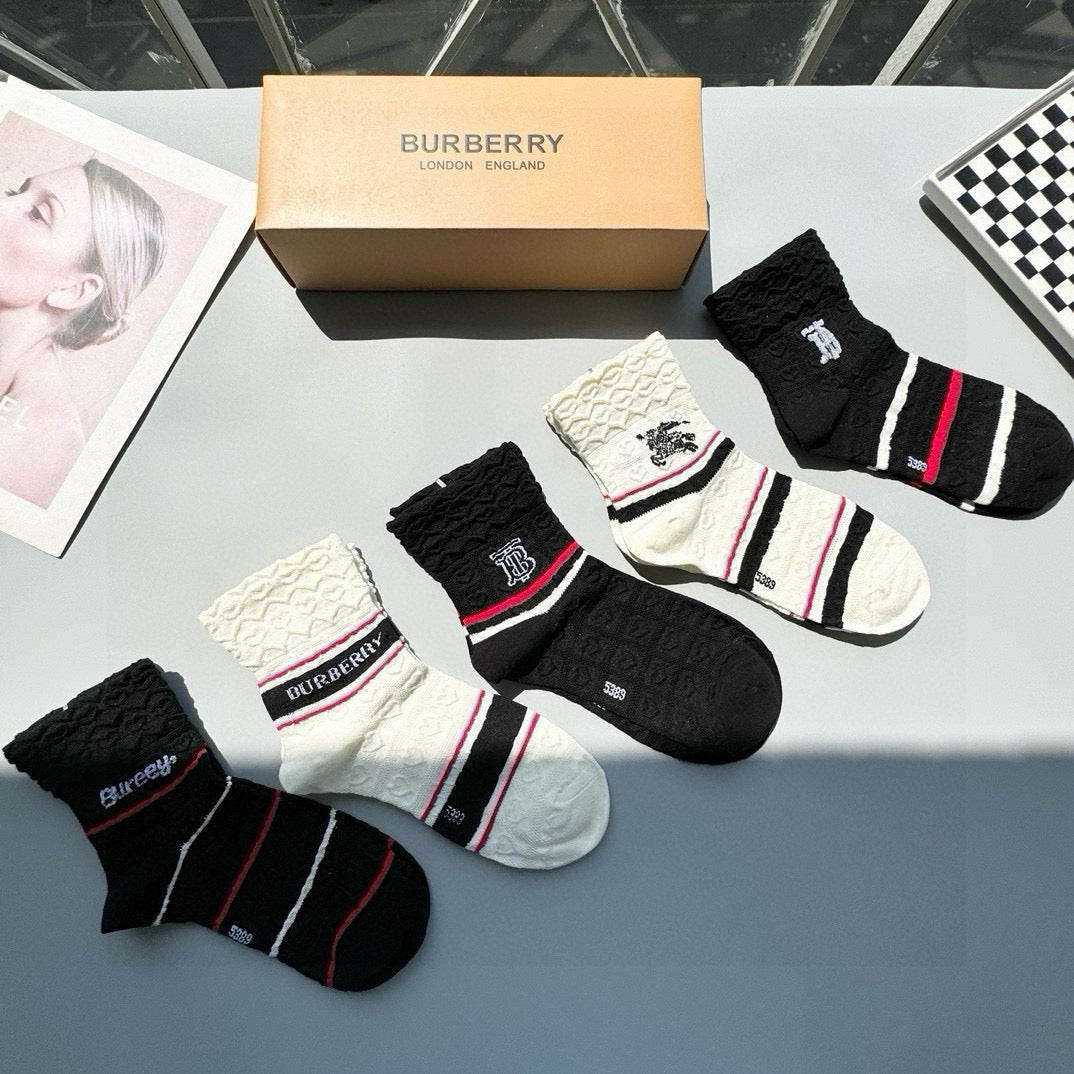 Burberry Bagh Mid-Calf Socks - Trendy & Stylish