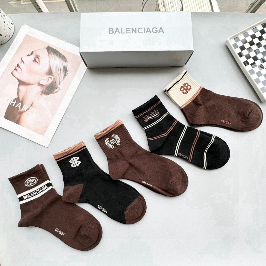 Balenciaga High-Quality Mid-Calf Socks - Unisex Fashion Statement