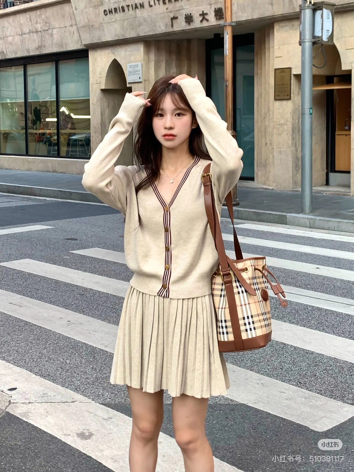 Pre-Owned Burberry Designer Handbag