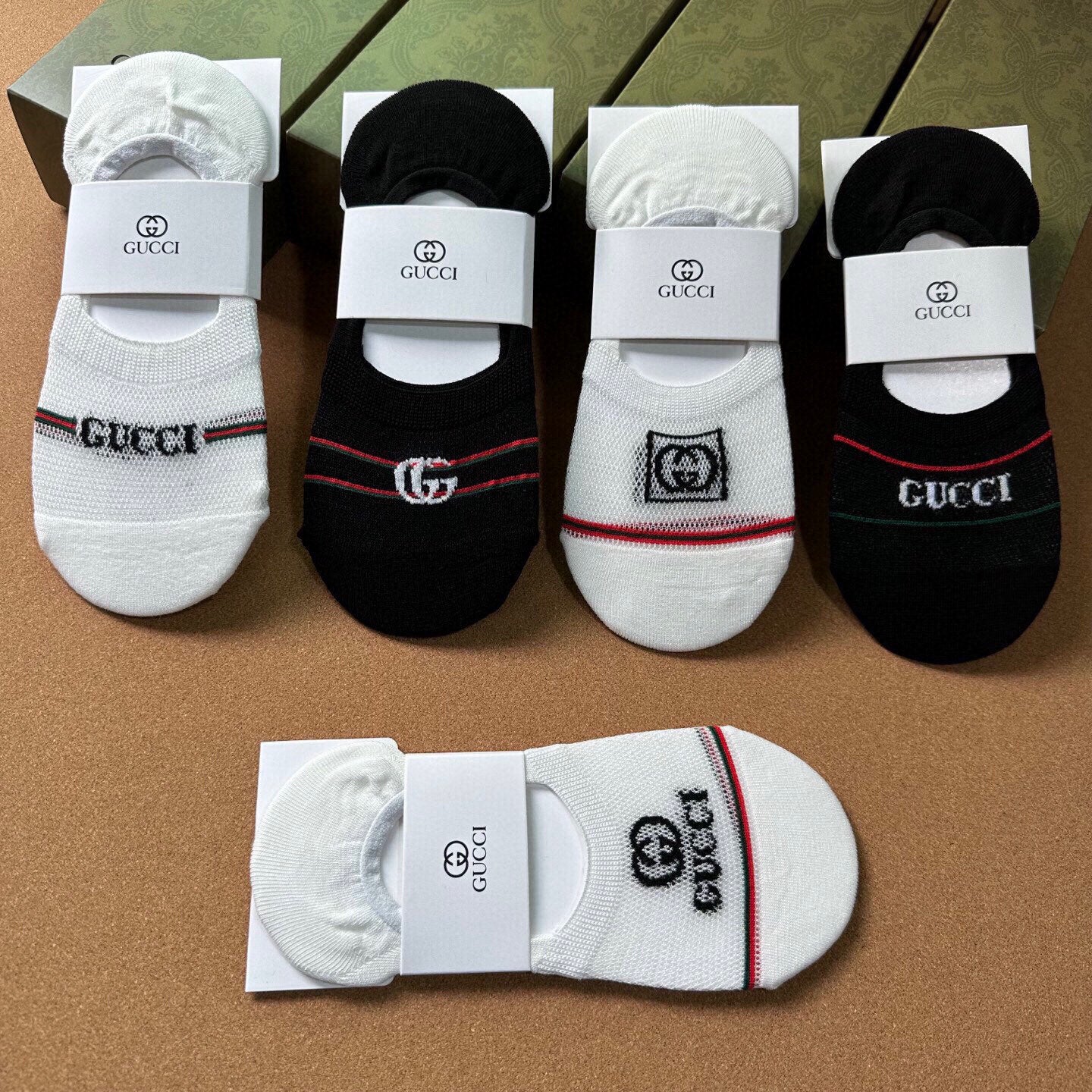 Gucci Women's Invisible Fishnet Socks - 5 Pairs