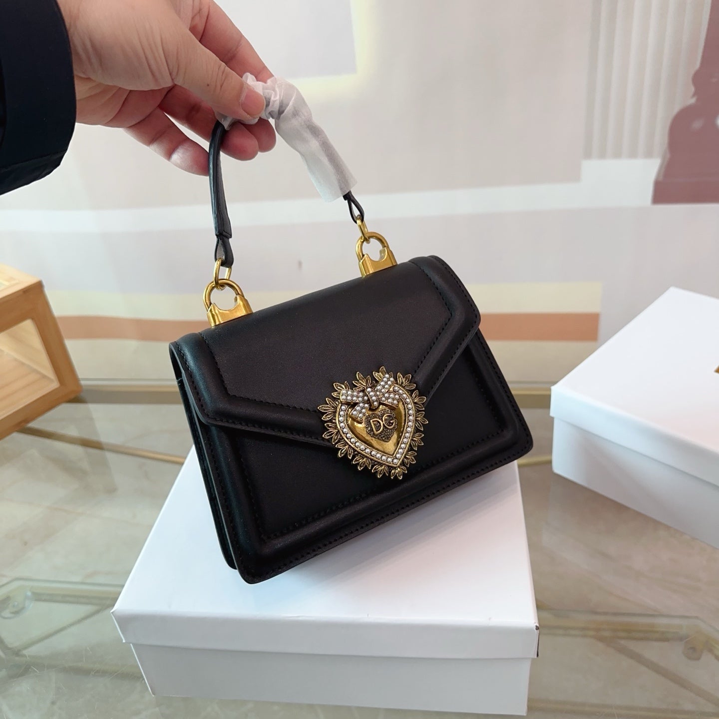DG Dolce & Gabbana Chain Bag - Elegant Gift Box Edition