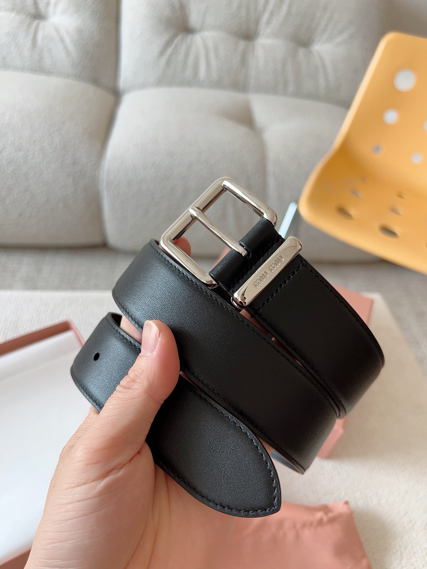 Miu Miu Elegant Leather Belt with Logo - 35mm