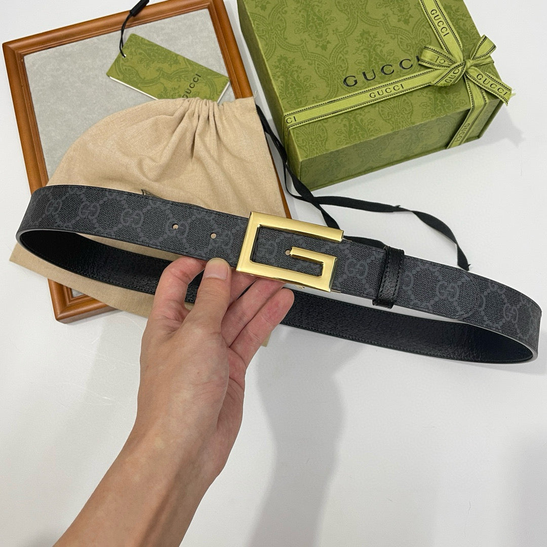 Gucci 626974 K9GSN Black GGSupreme Presbyopia Belt with Retro G Buckle