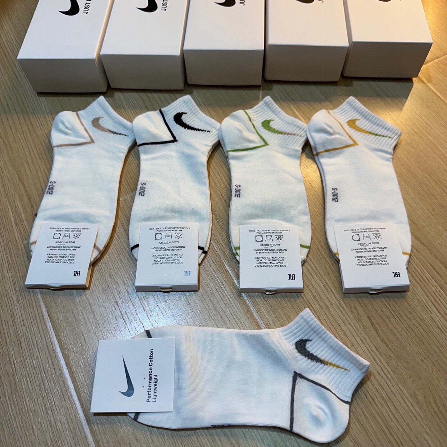 NIKE Women's Combed Cotton White Socks - 5 Pack