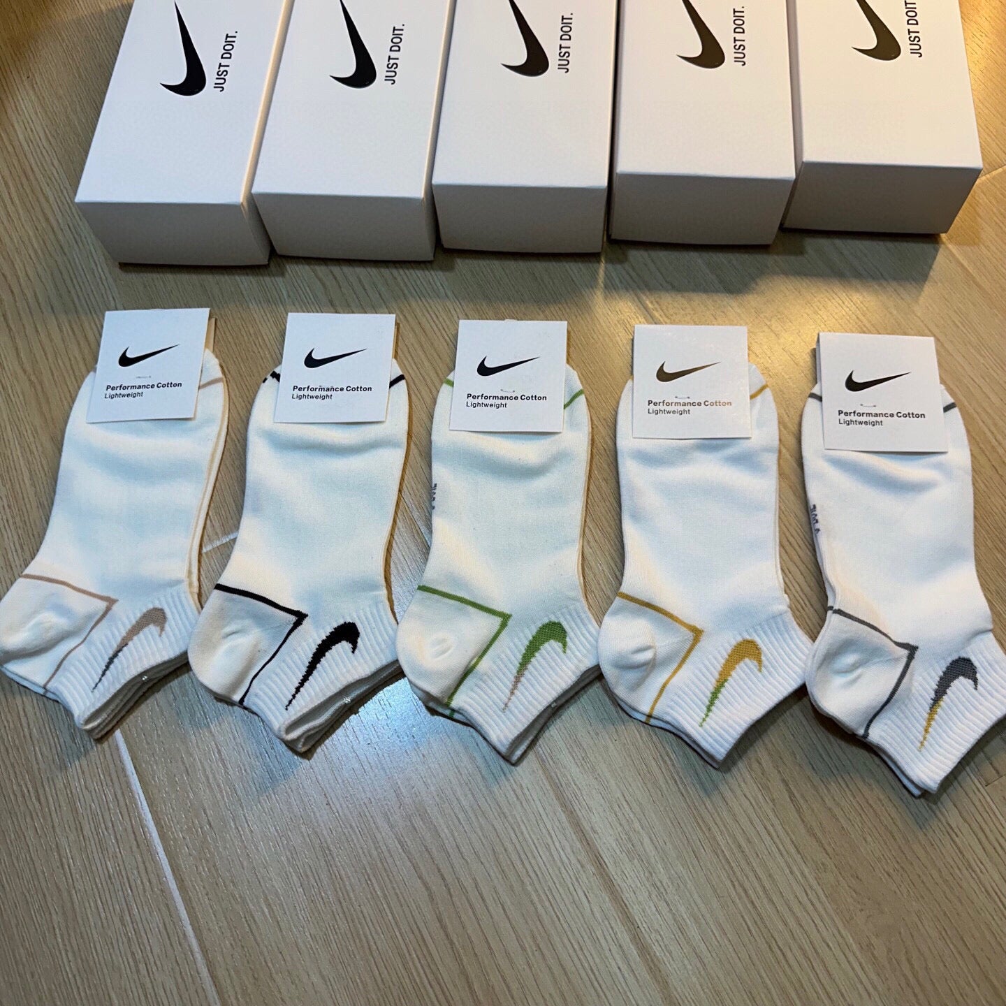 NIKE Women's Combed Cotton White Socks - 5 Pack