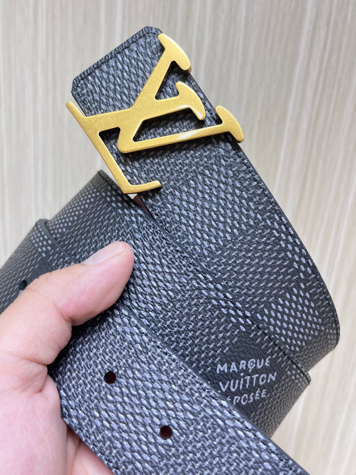 Retro-Inspired 4.0mm Canvas and Calf Embossed Reversible Fabric