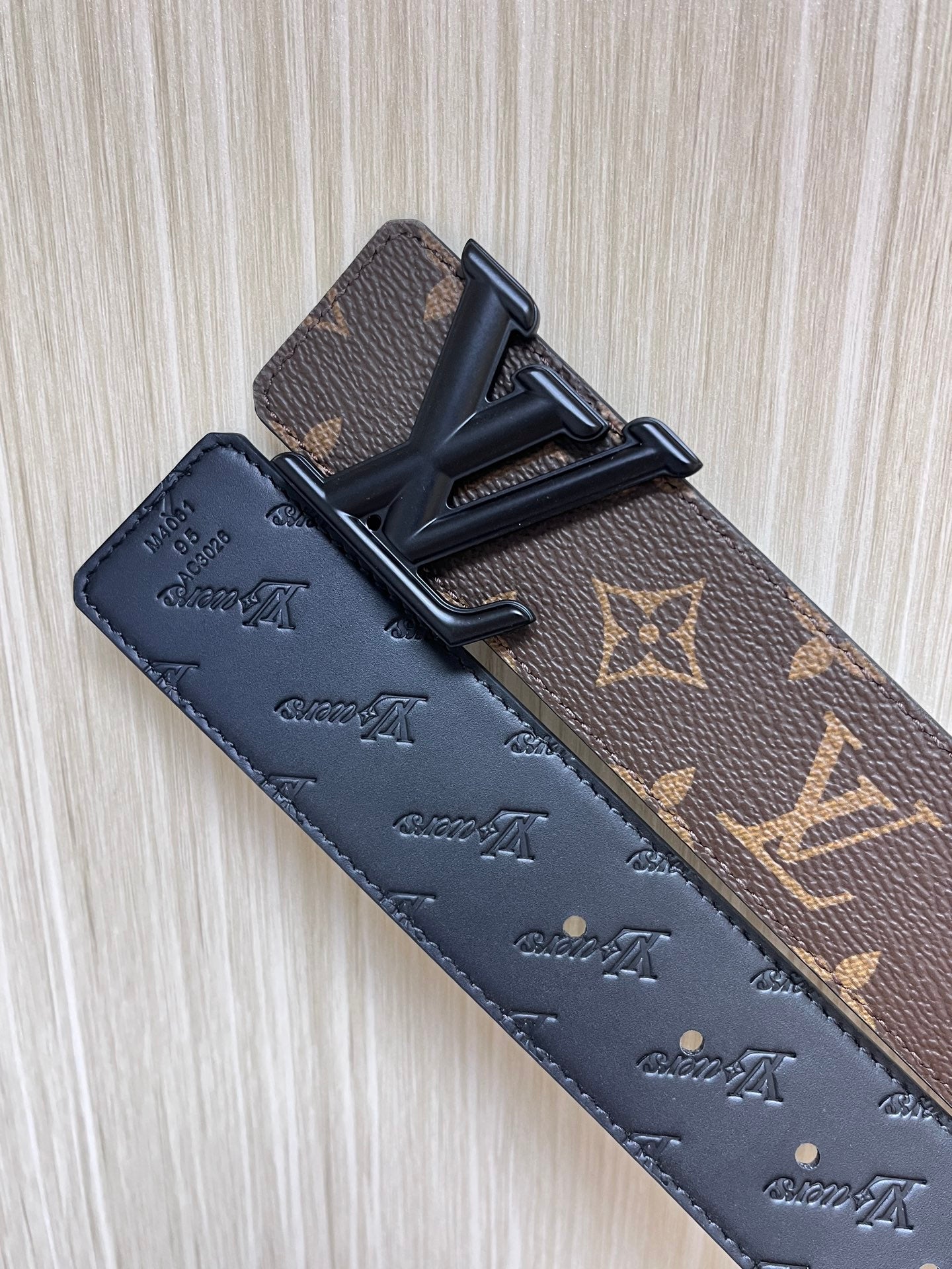 Retro Canvas and Calf Embossed Fabric - 4.0mm Premium Quality