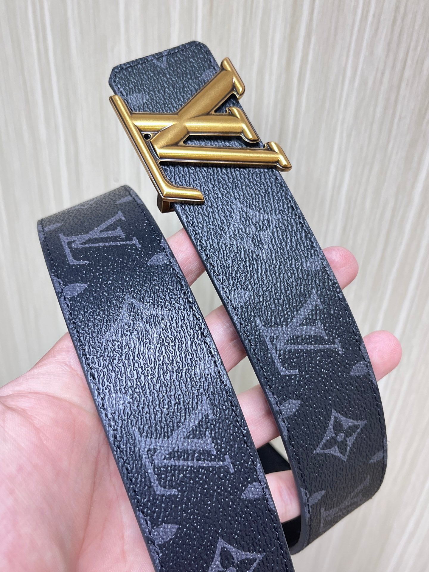 Premium 4.0mm Canvas and Calf Embossed Double-Sided Fabric