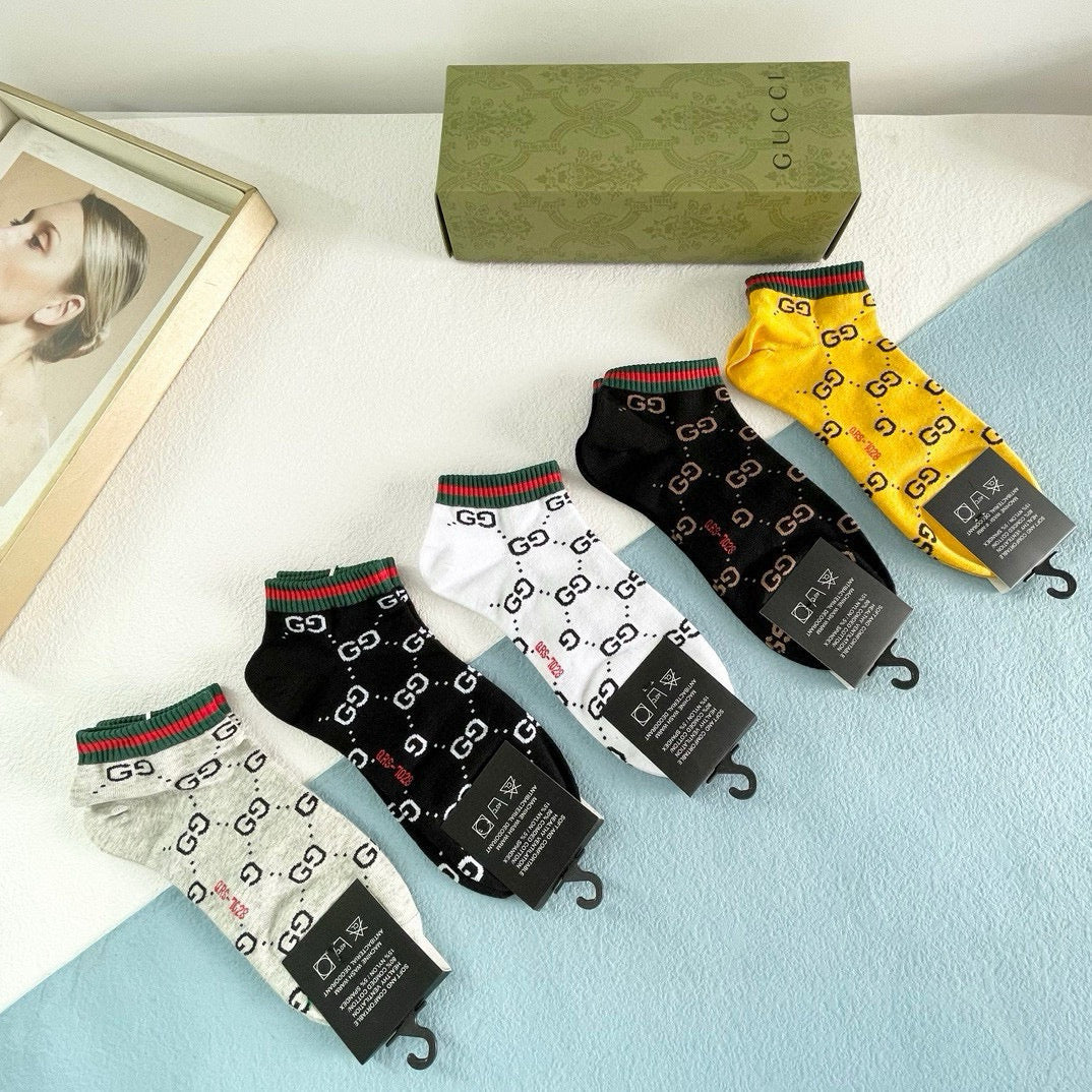 Luxury Gucci Men's Socks - Five Pairs in One Box