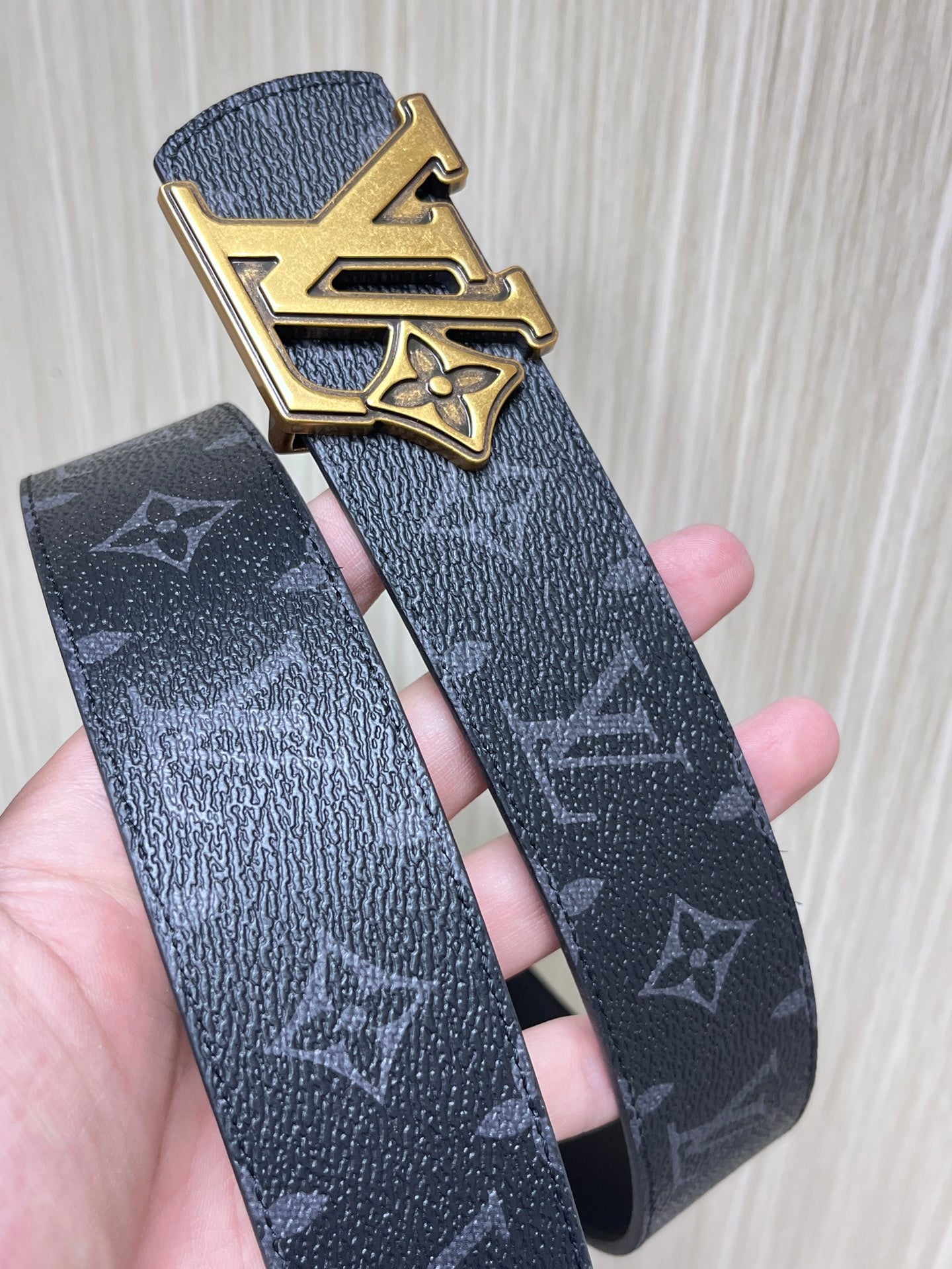 Dual-Sided Canvas and Calf Embossed Fabric with Retro Buttons