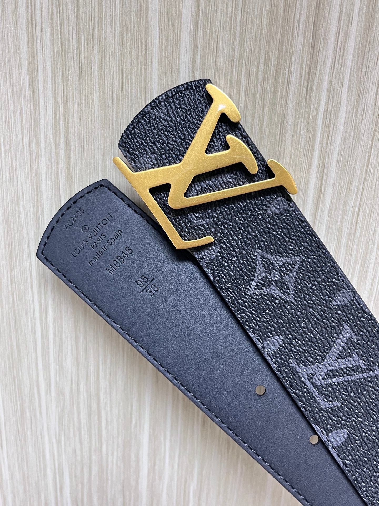 Premium Double-Sided Canvas and Calf Embossed Fabric