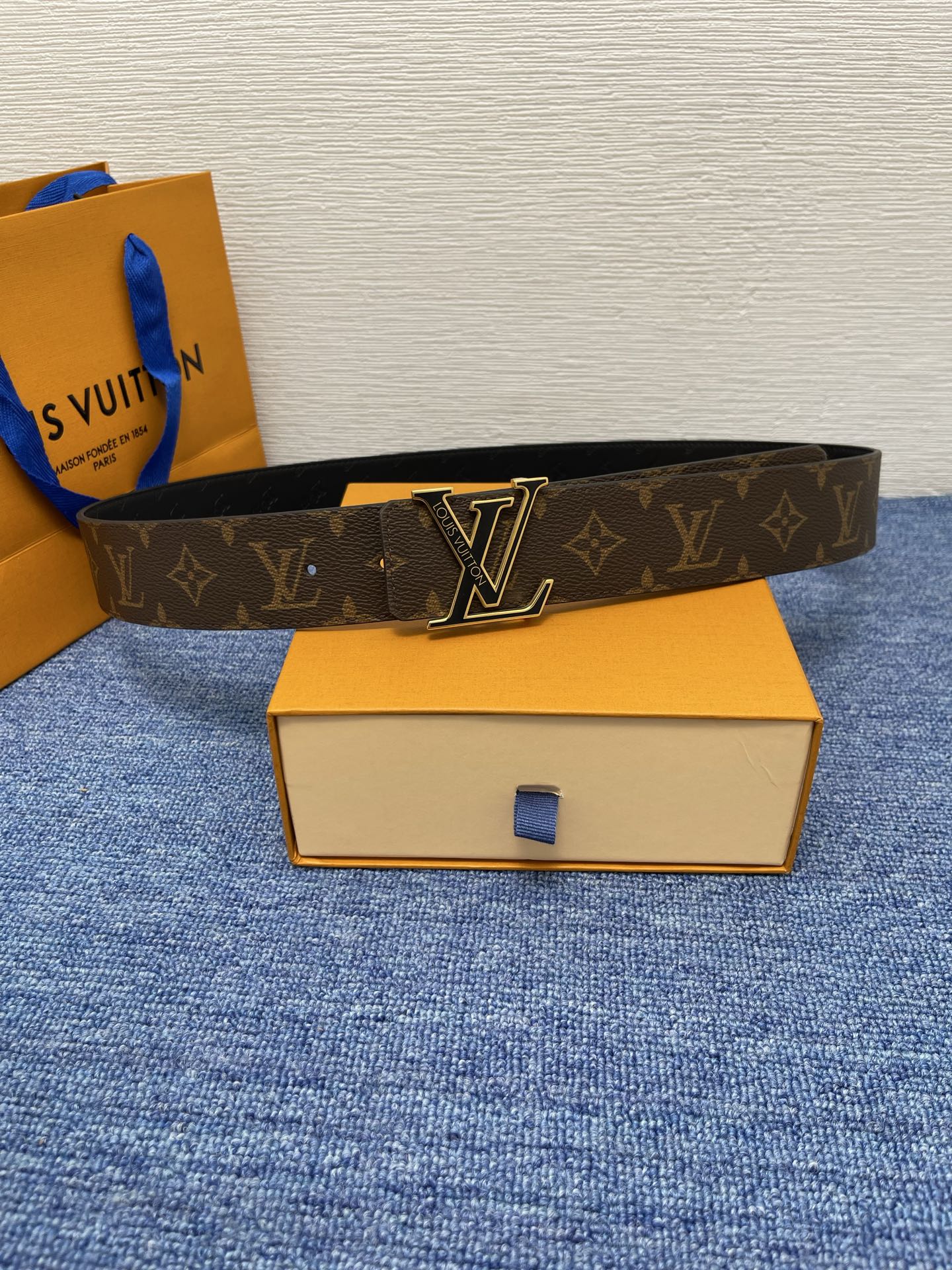 Louis Vuitton Monogram Cowhide Belt with LV Buckle - 4.0cm
