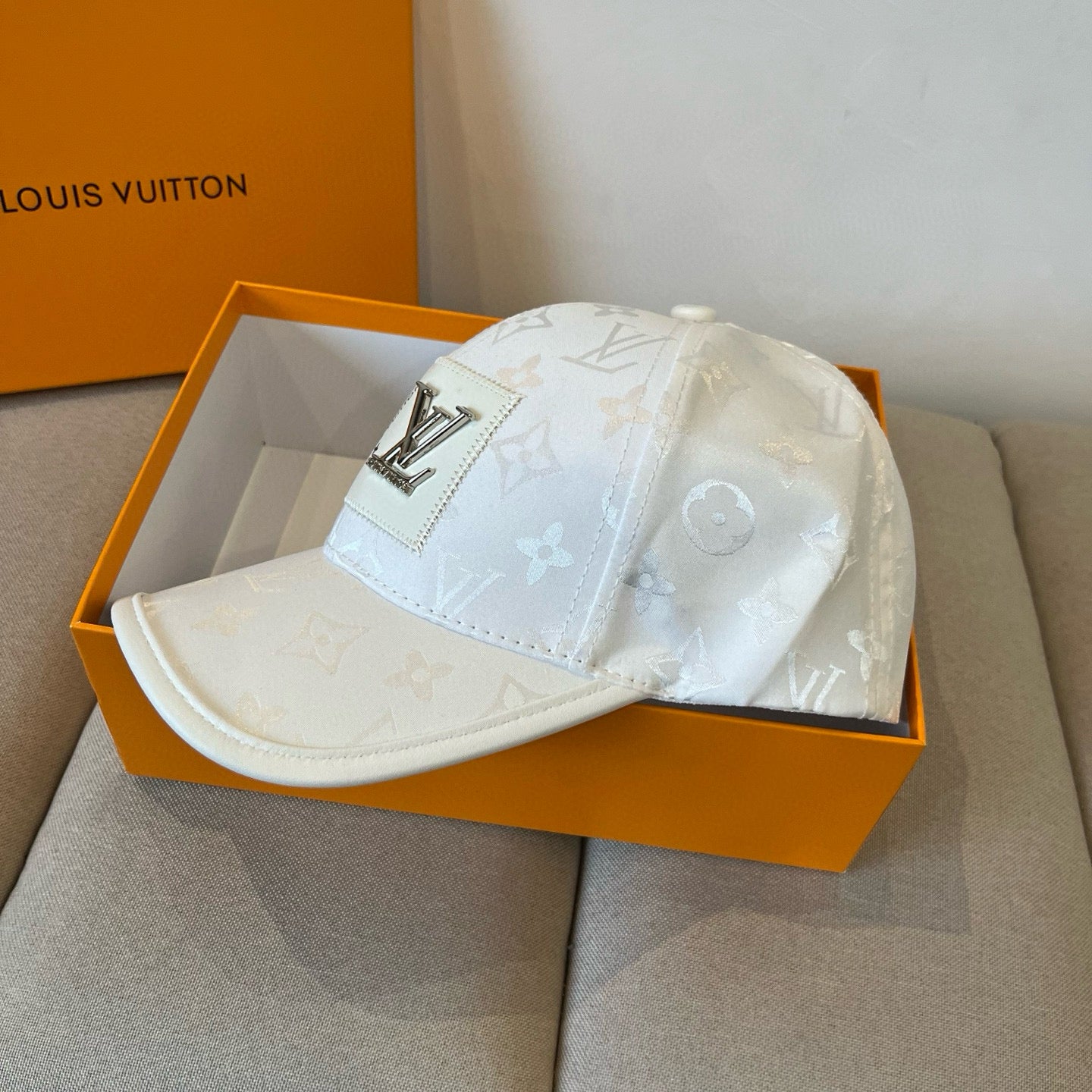 Louis Vuitton Unisex Heavy-Duty Baseball Cap