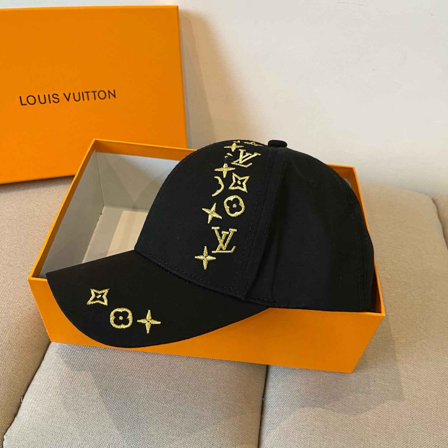 Louis Vuitton Unisex Baseball Cap - Premium Style & Comfort