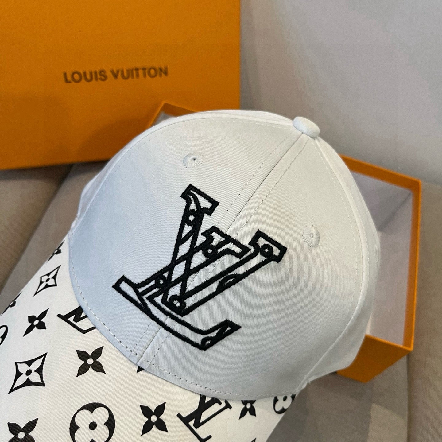 Louis Vuitton Unisex Heavy Industry Baseball Cap