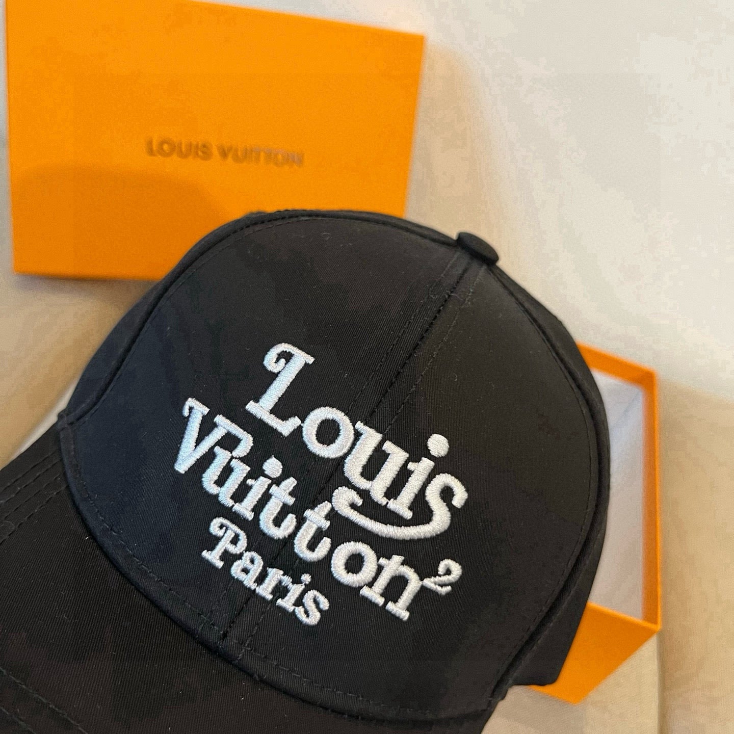 Louis Vuitton Unisex Baseball Cap - Stylish & Durable