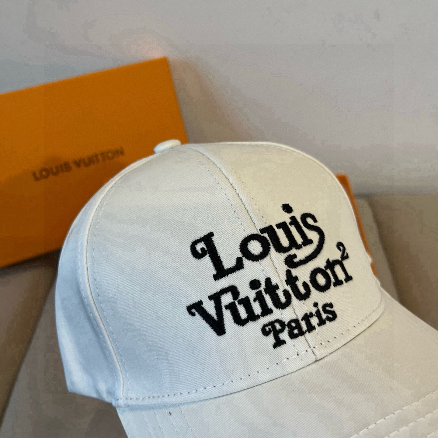Louis Vuitton Unisex Baseball Cap - High-End Fashion