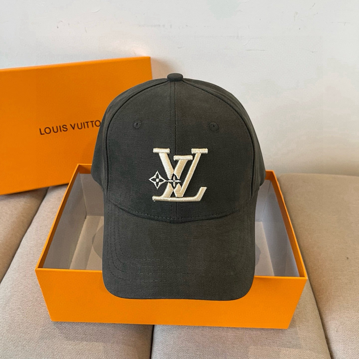 Louis Vuitton Unisex Baseball Cap - High-End Premium Quality