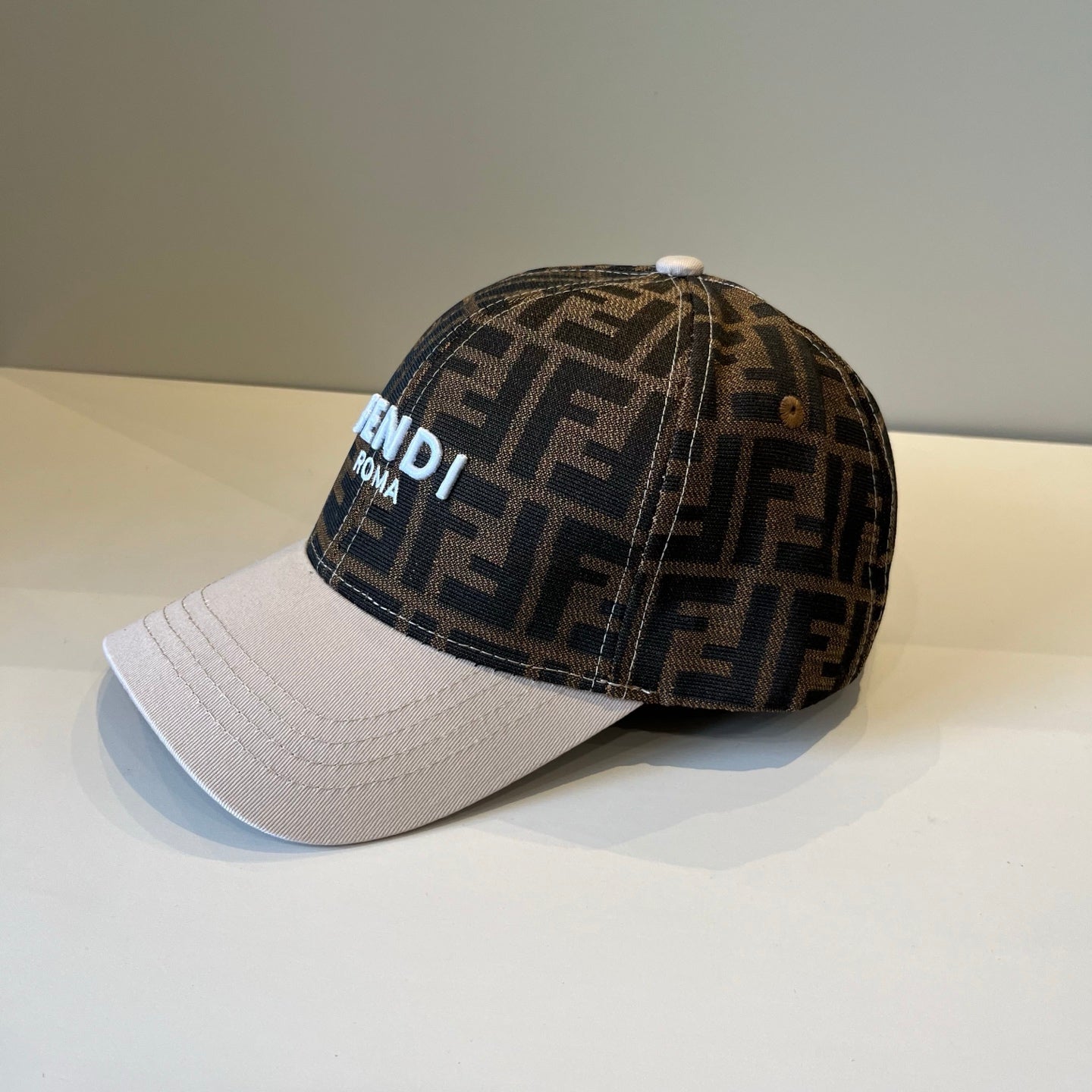 Fendi Presbyopic Series Classic FF Baseball Cap - Second-Hand Luxury