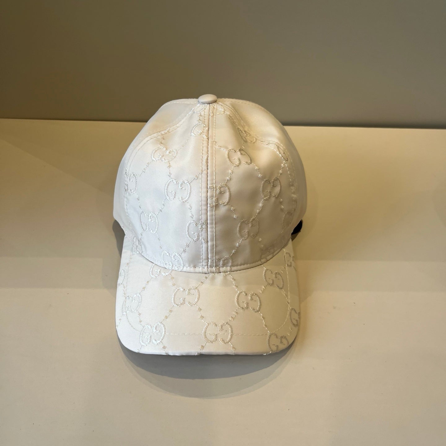 Gucci Luxury Baseball Cap â€“ Official High-Quality Accessory