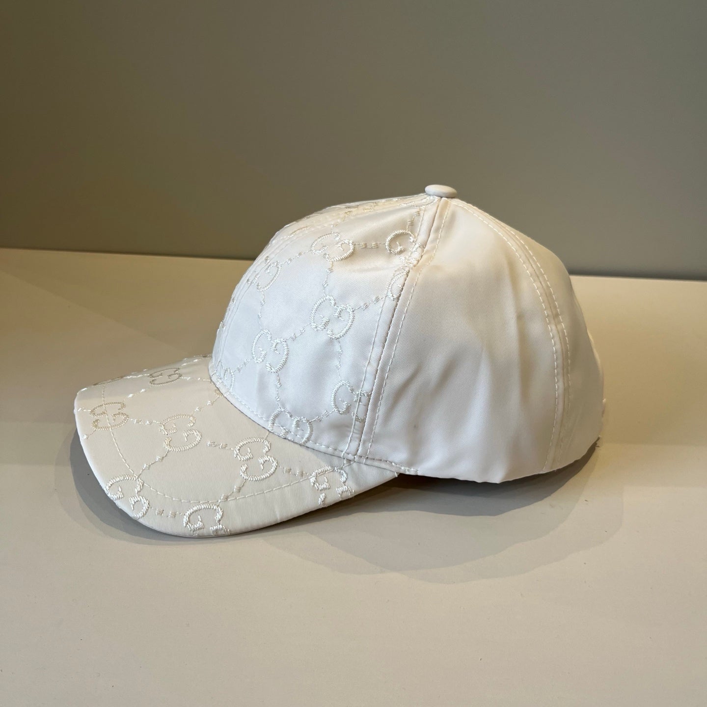 Gucci Luxury Baseball Cap â€“ Official High-Quality Accessory