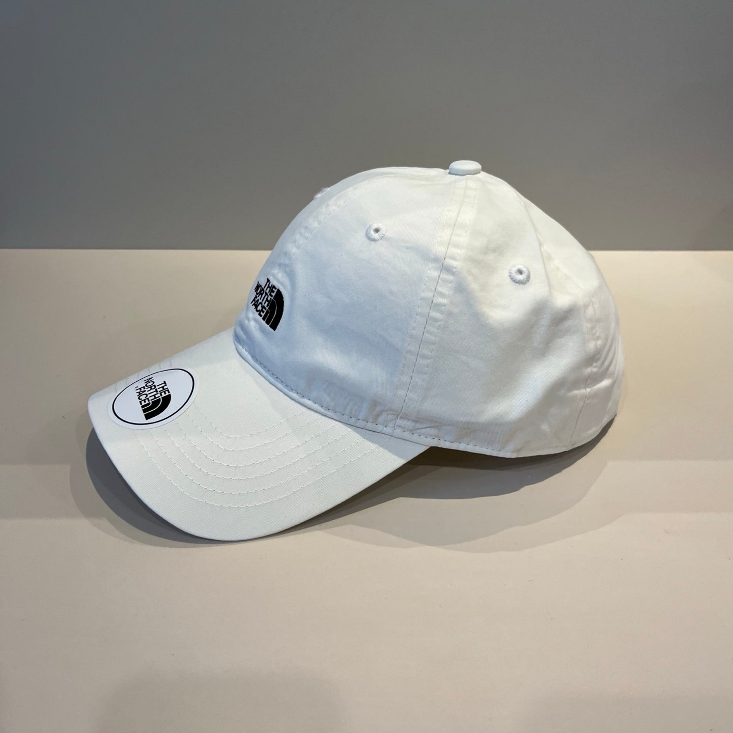 The North Face Premium Baseball Cap â€“ Stylish & Versatile Headwear