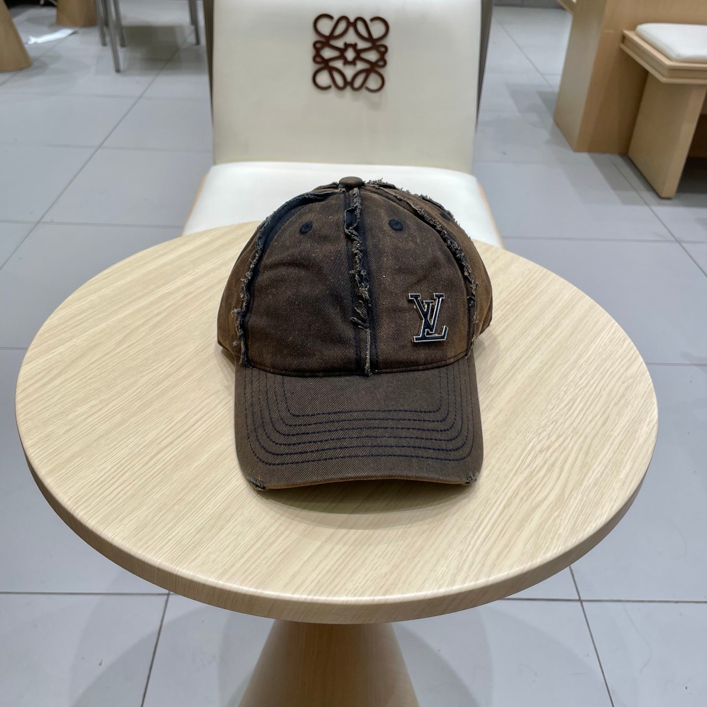 Louis Vuitton Unisex Baseball Cap - High-End Fashion Accessory