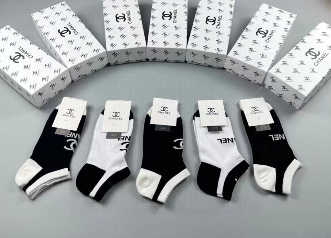 CHANEL Cotton Women's Socks - 5 Pairs Gift Box