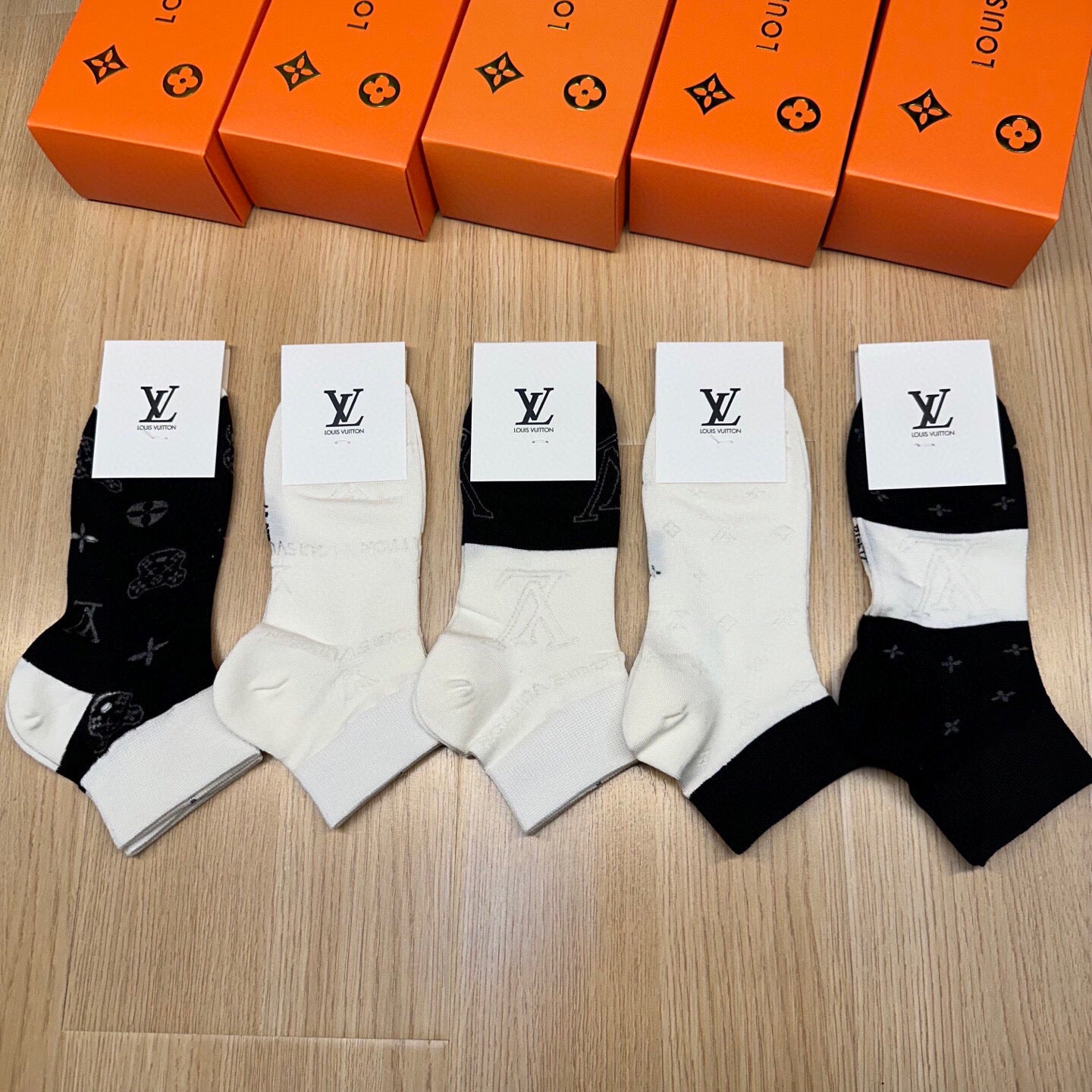 Louis Vuitton Women's Ice Silk Socks - 5 Pairs Box Set