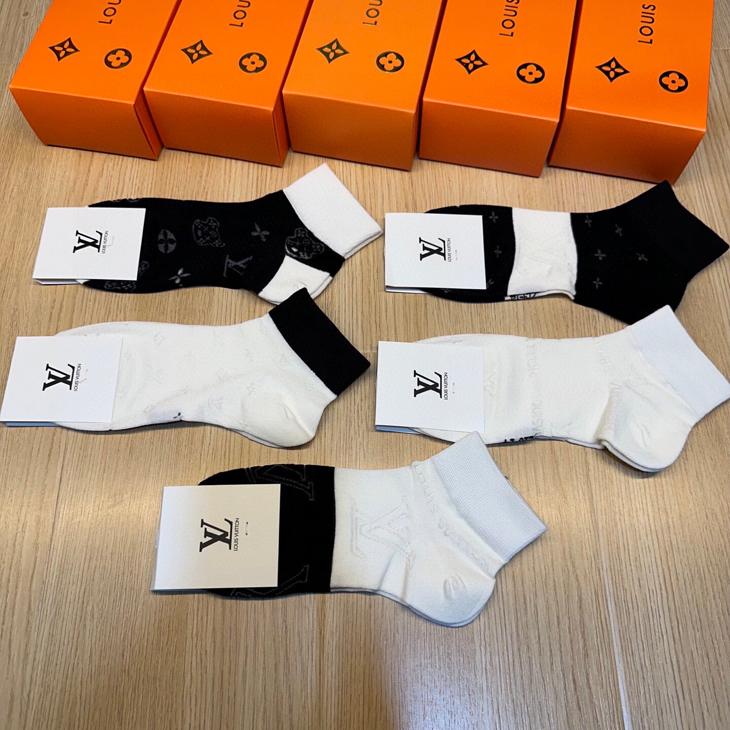 Louis Vuitton Women's Ice Silk Socks - 5 Pairs Box Set