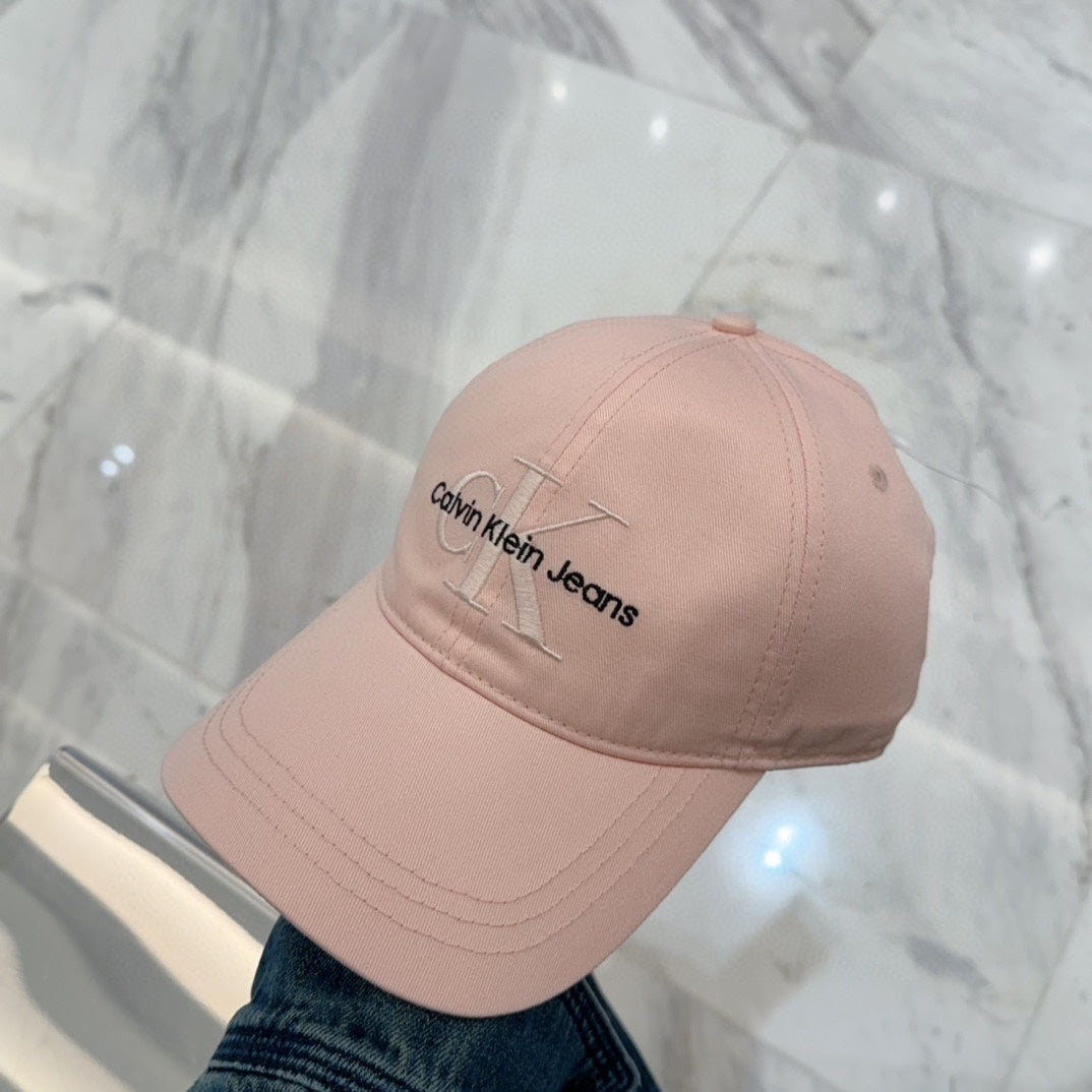 CK Casual Baseball Cap - Versatile Wardrobe Essential