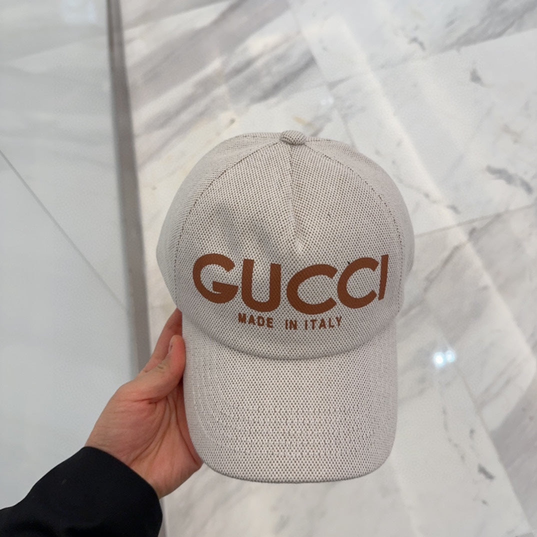 GUCCI 2025 Trendy Simple Baseball Cap