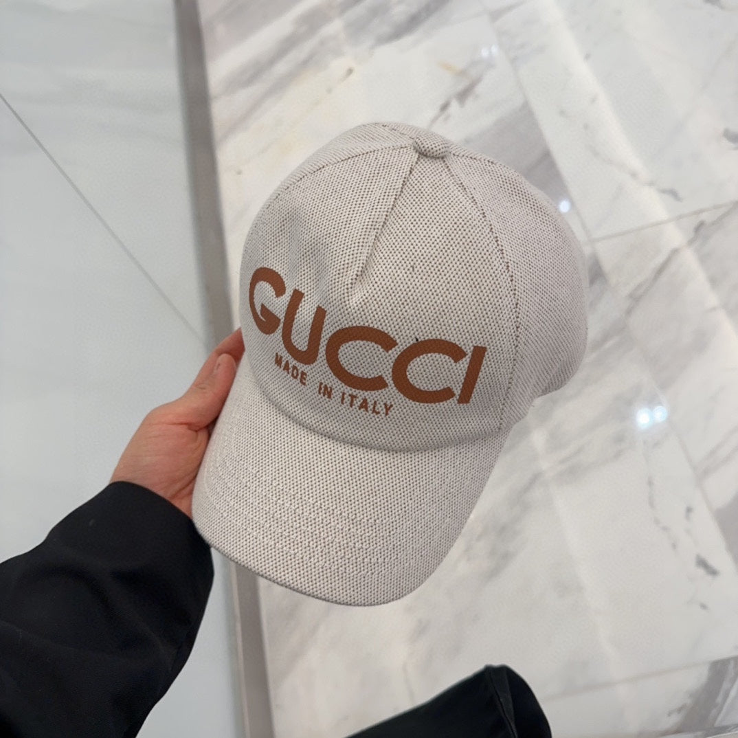 GUCCI 2025 Trendy Simple Baseball Cap
