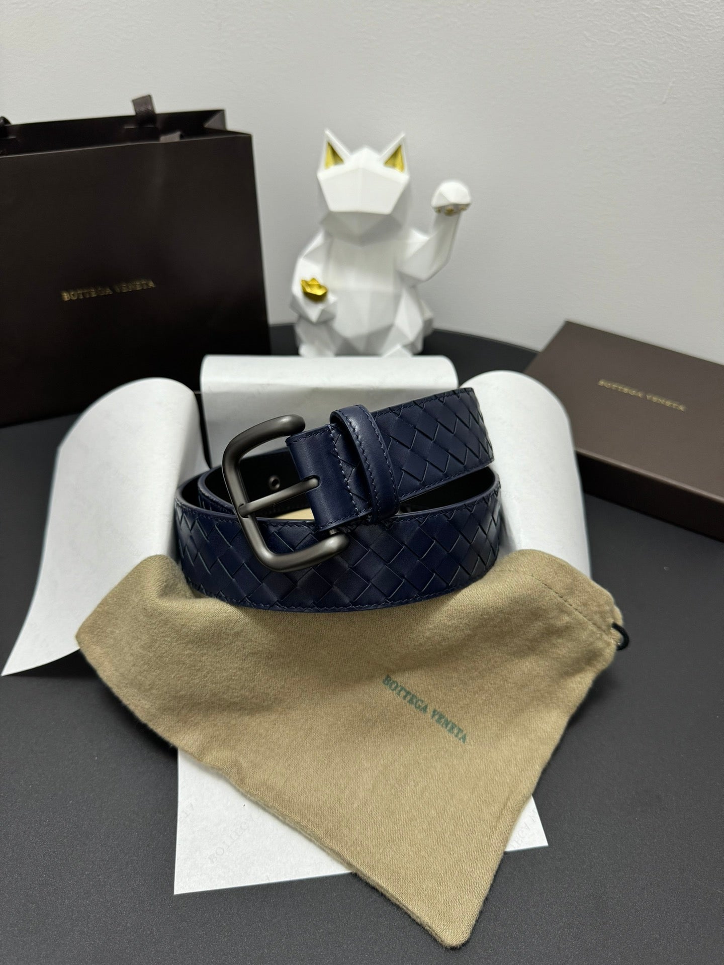 Bottega Veneta Handwoven Black Cowhide - 4.0cm Classic