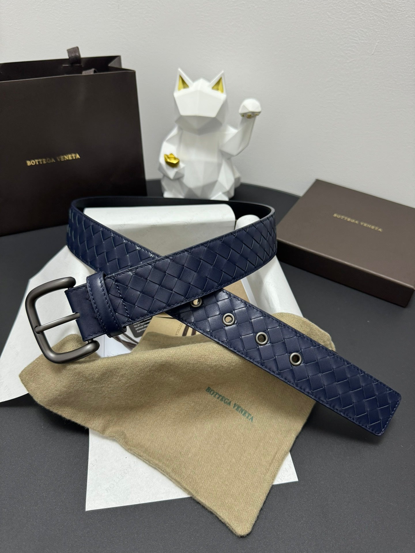 Bottega Veneta Handwoven Black Cowhide - 4.0cm Classic