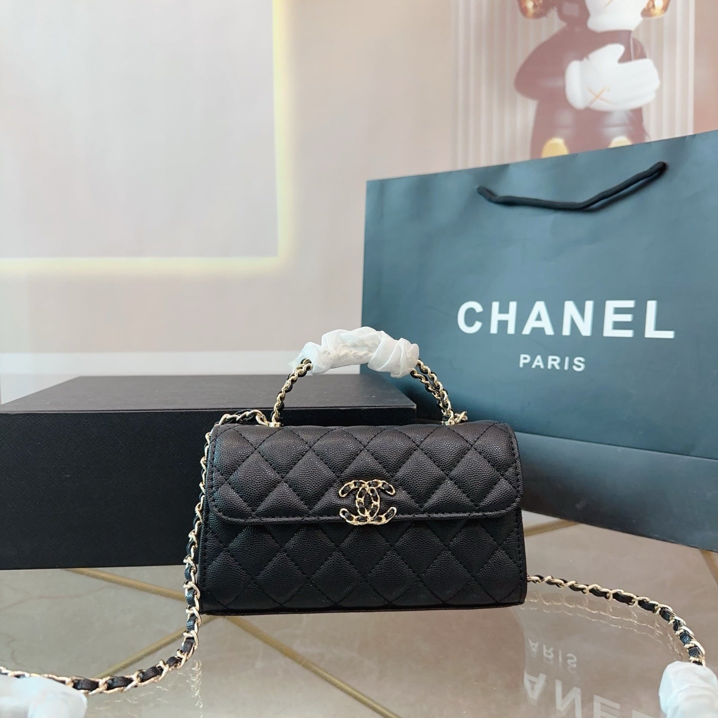 Chanel 25P Portable Flap Bag - Elegant Cross-Body Style