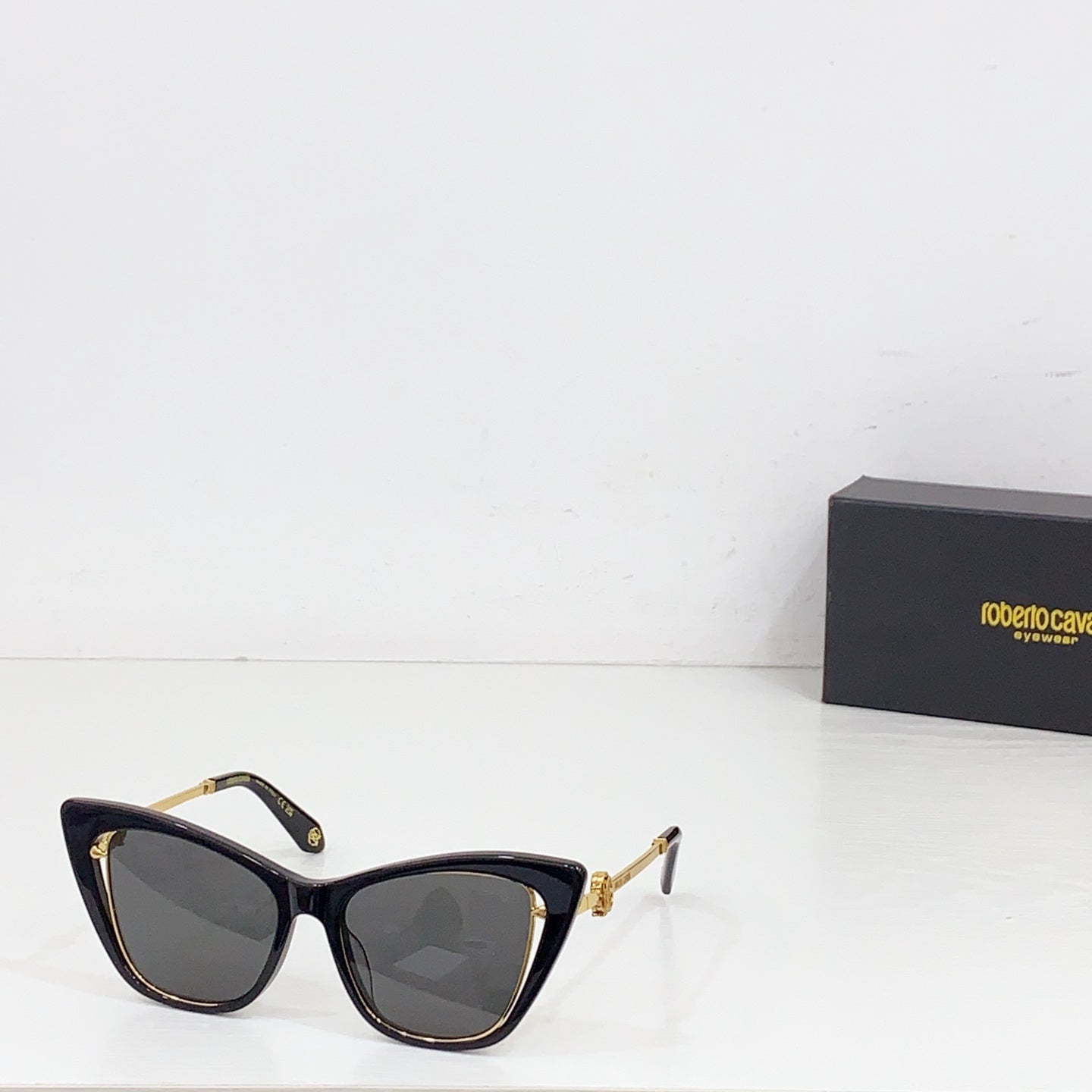 Roberto Cavalli SRC033 Stylish Eyewear - Size 52-18-140