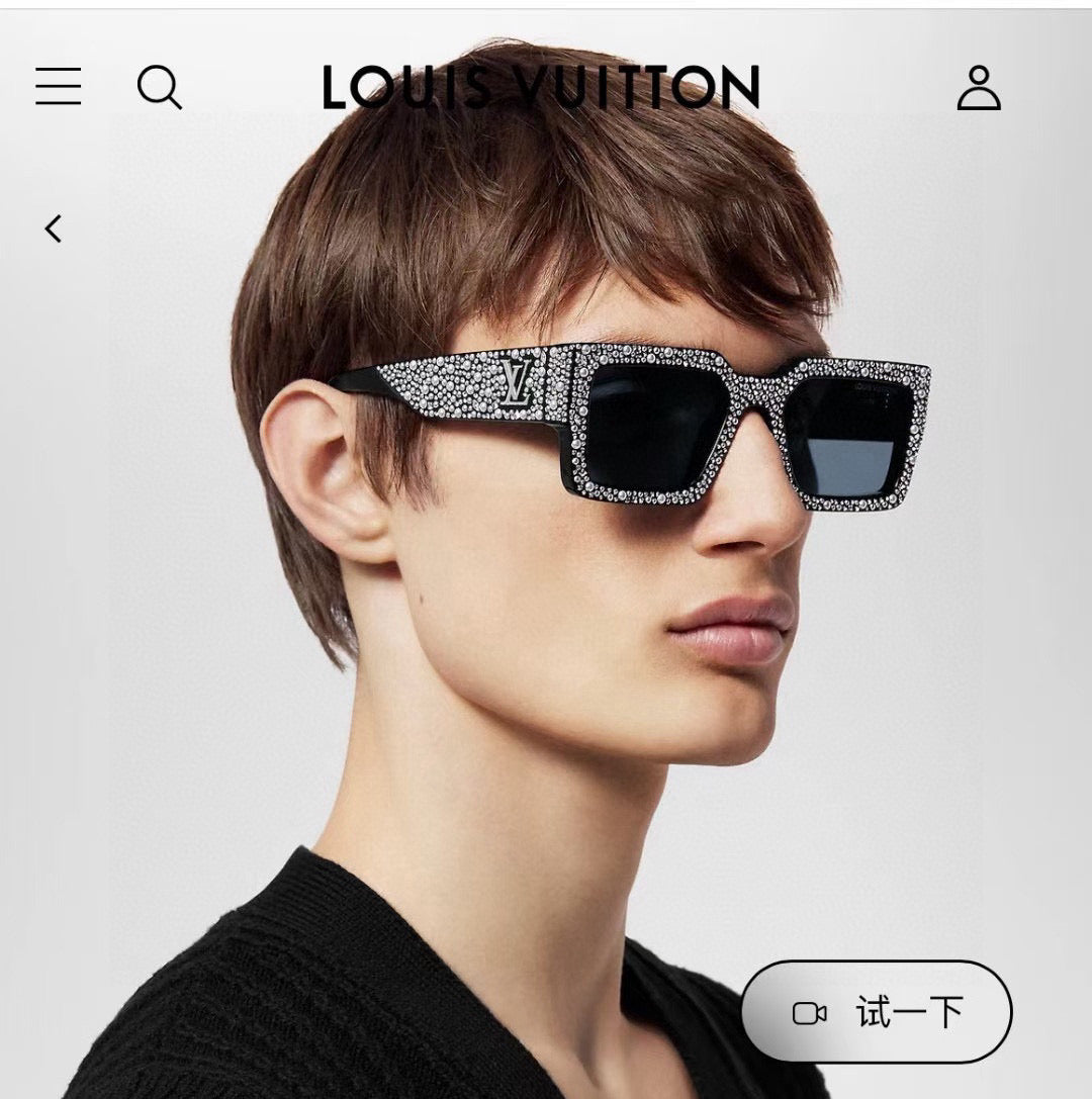 Louis Vuitton Z2396E Eyeglasses - Elegant and Stylish