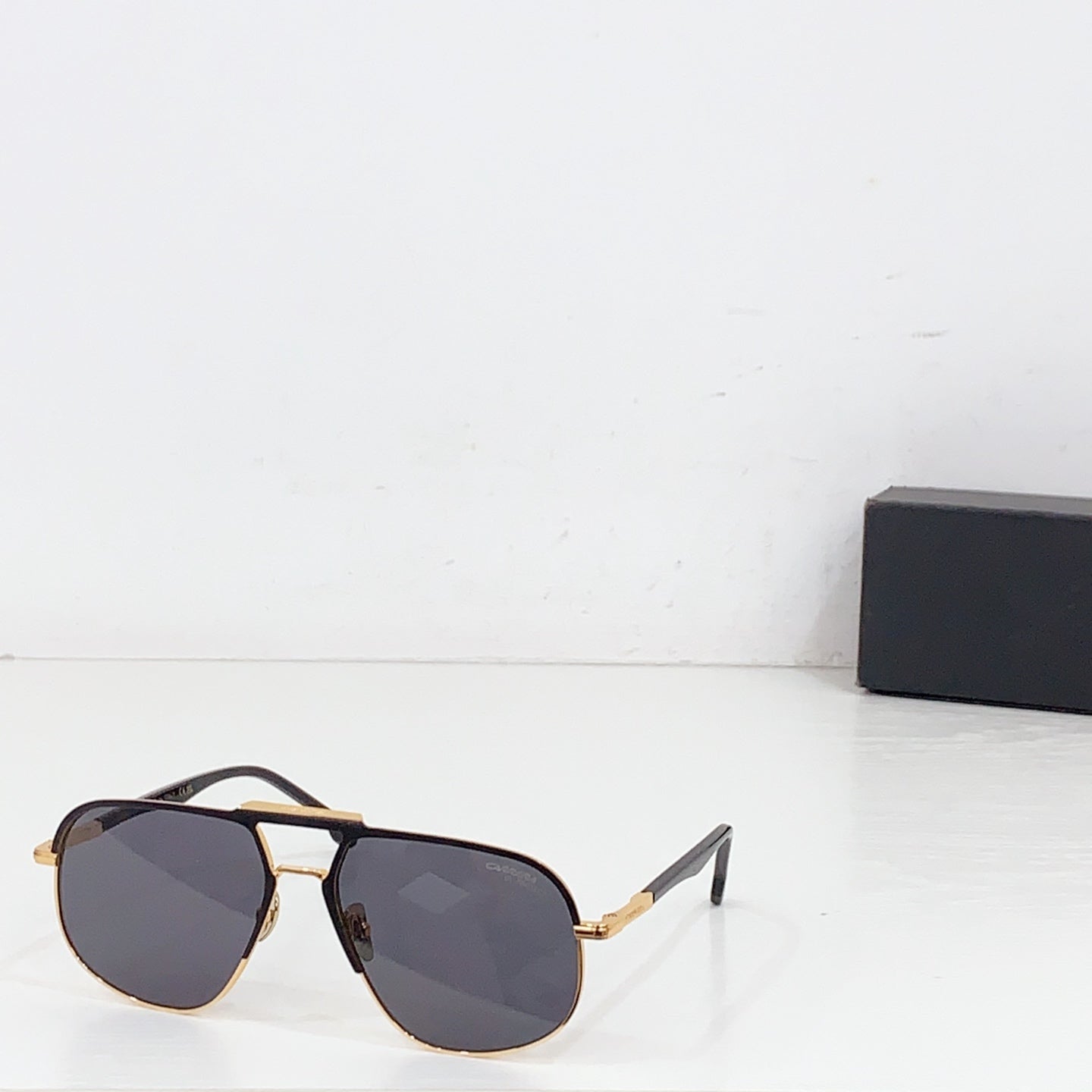 Carrera 318-S Sunglasses - Stylish and Comfortable Fit