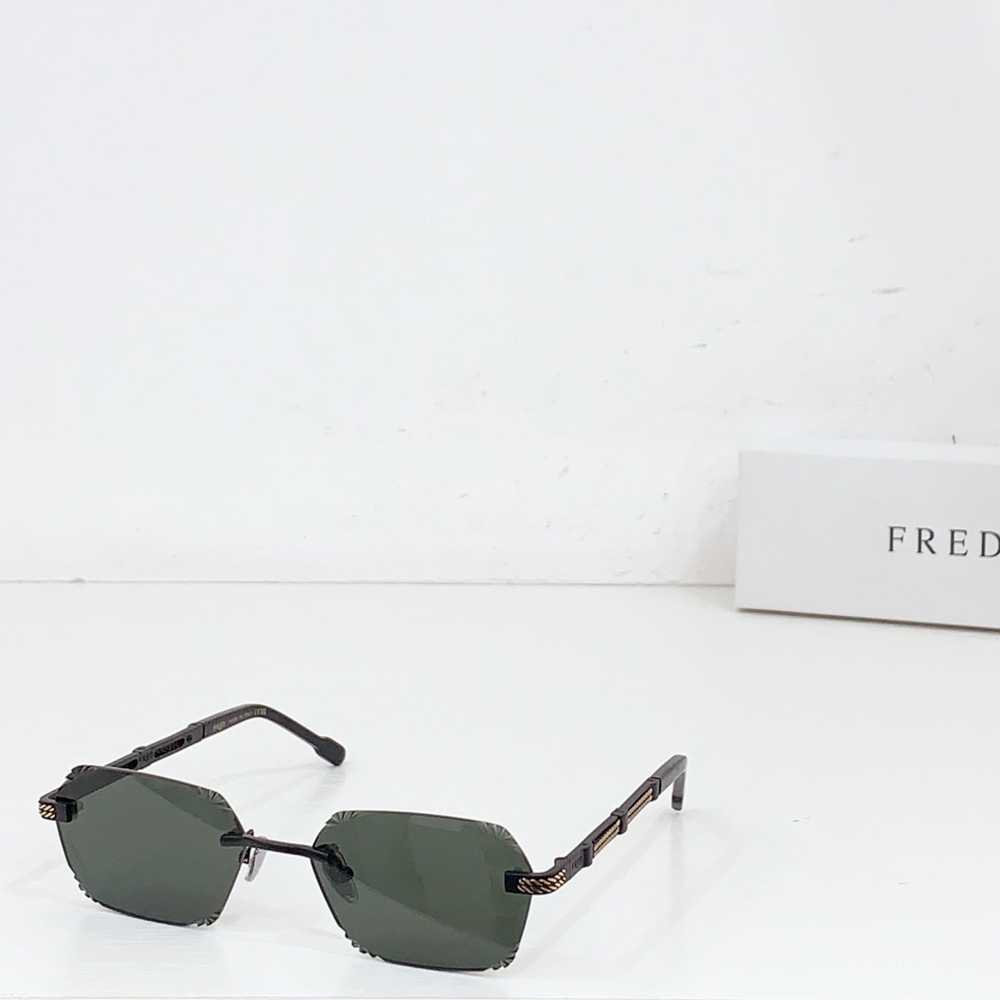 FRED FG50164U Network Switch - 58 Ports, 18U Rack Mount