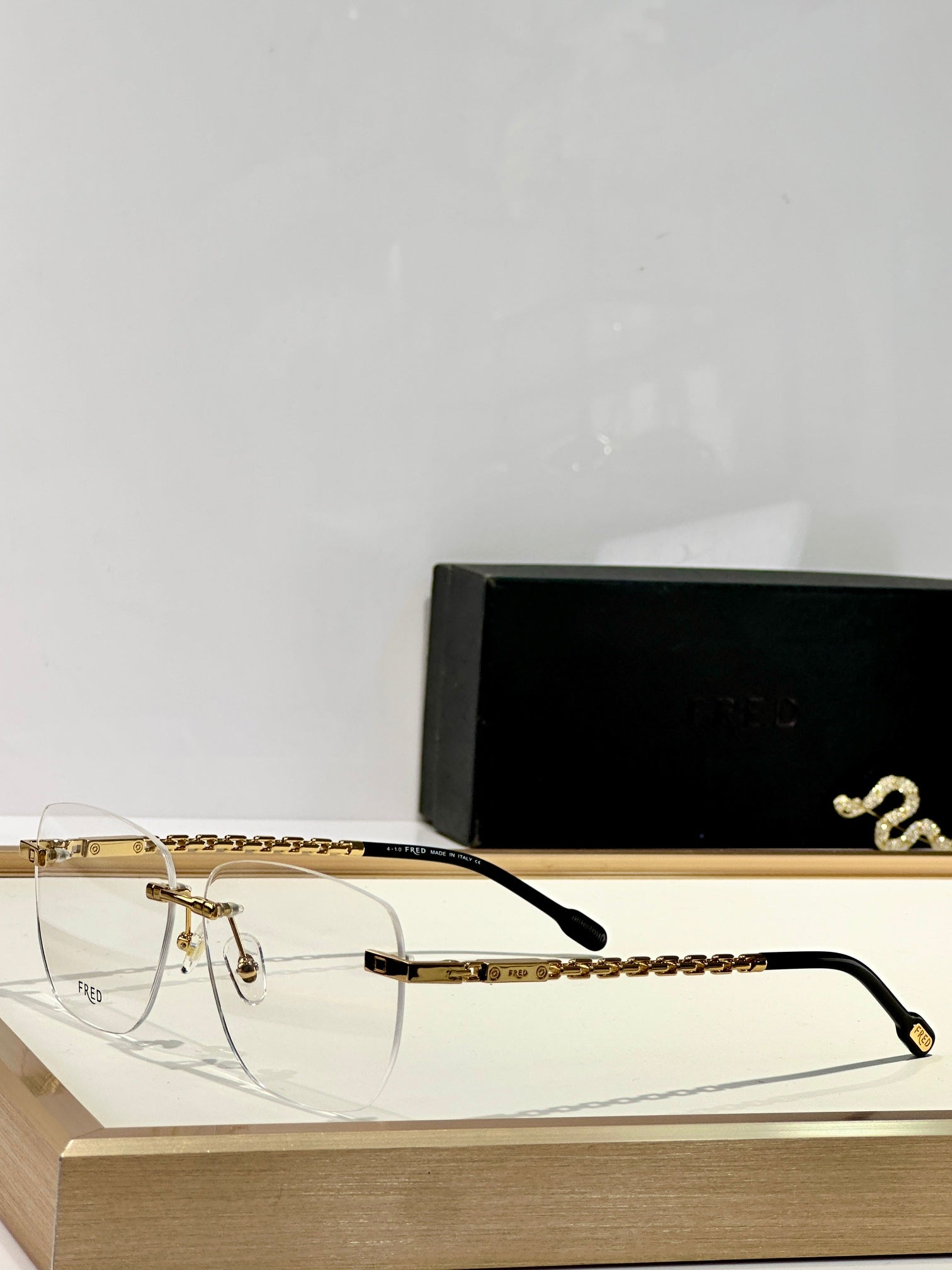 FRED FG50102U 58-Port Network Switch - High-Performance Connectivity