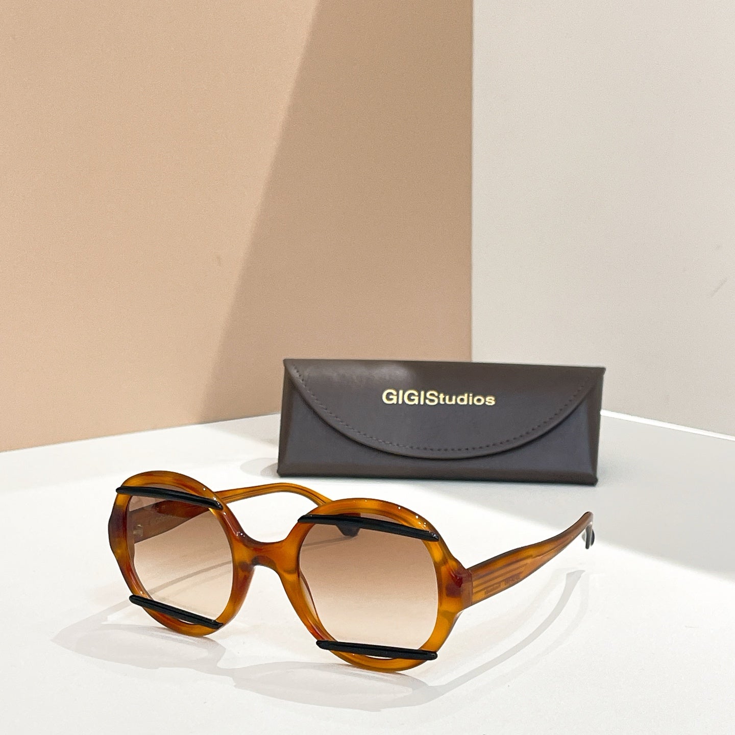 GIGI Studios Greca Model 52 Ports - Authentic Spanish Design