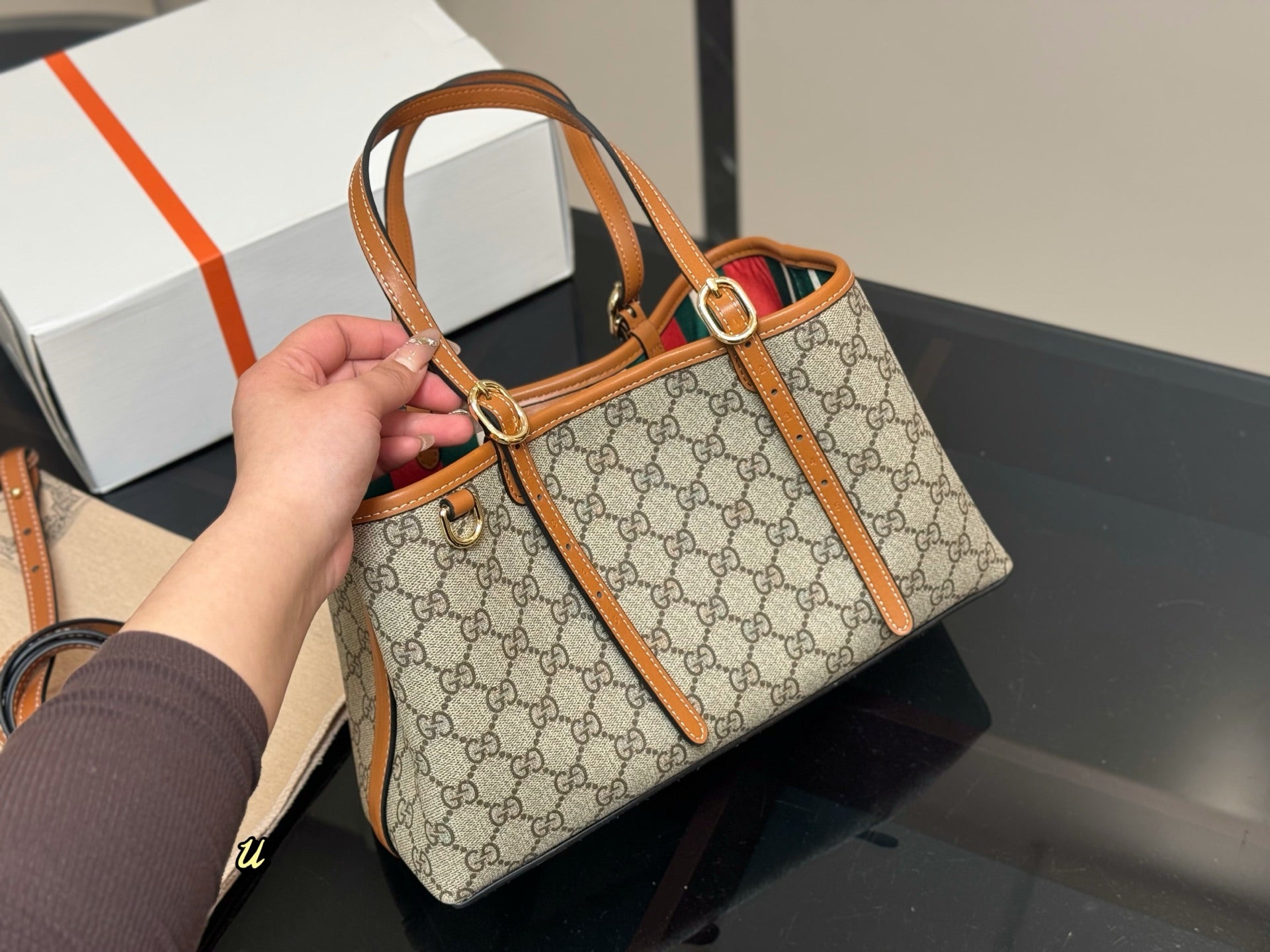 Gucci GG Tote Bag - New Style Hand and Shoulder Bag