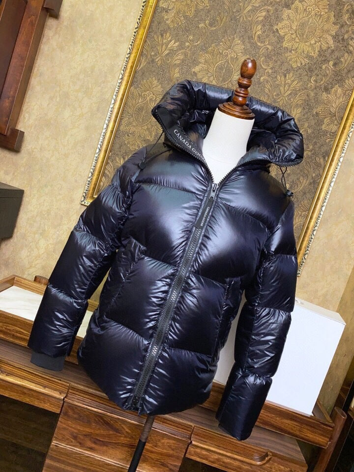 Canada Goose Puff Series: Premium Down Jackets for Extreme Conditions