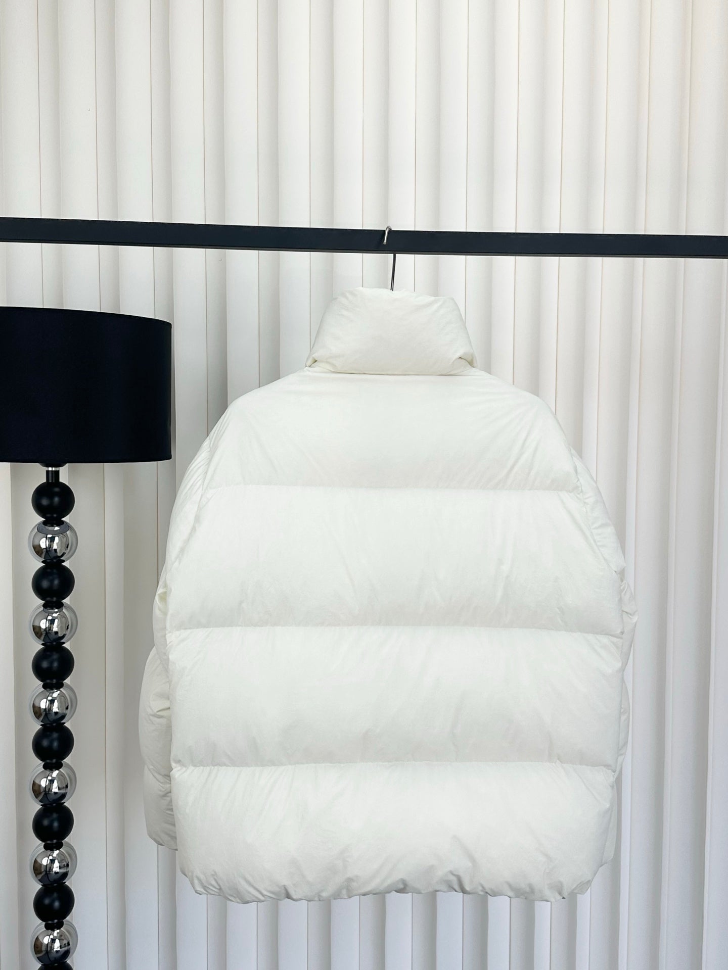 Moncler Luxury Zip-Front Down Jacket - Lightweight & Stylish Winter Wear